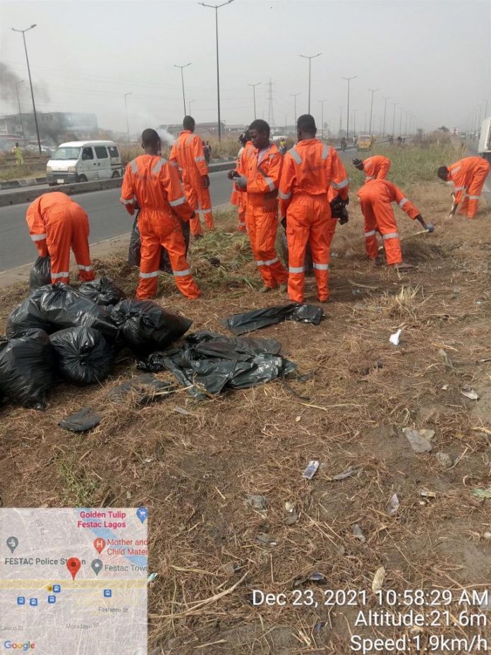 Lawma Partners West Africa Enrg For Lagos Badagry Expressway Cleanup