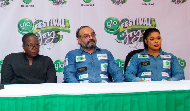 GLO’s Festival Of Joy Promotion Charms Clients With Mansions And Automobiles.