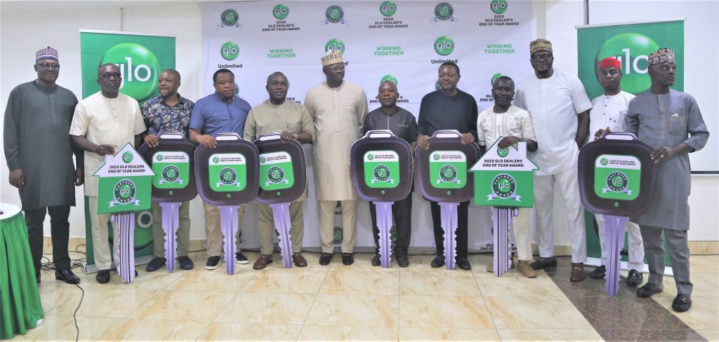 Great Excitement For Glo Dealers As Telco Splashes Houses, Cars, Other Gifts