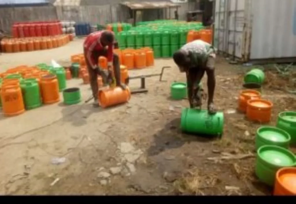 Nigerians Embrace Cooking Gas as Alternative Power Source Amid Rising Fuel Prices